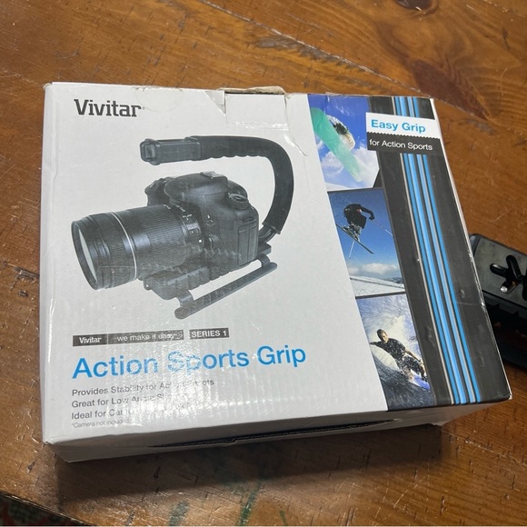 Vivitar: Action Sports Grip Series 1 - Picture 1 of 5